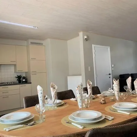 Raversea Op Enkele Minuten Wandelen Van De Zee. Apartamento Ostend