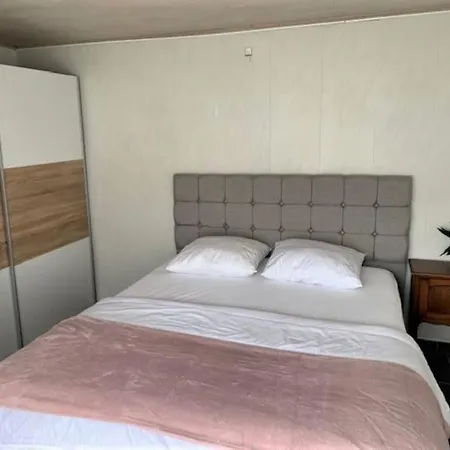Raversea Op Enkele Minuten Wandelen Van De Zee. Apartamento Ostend