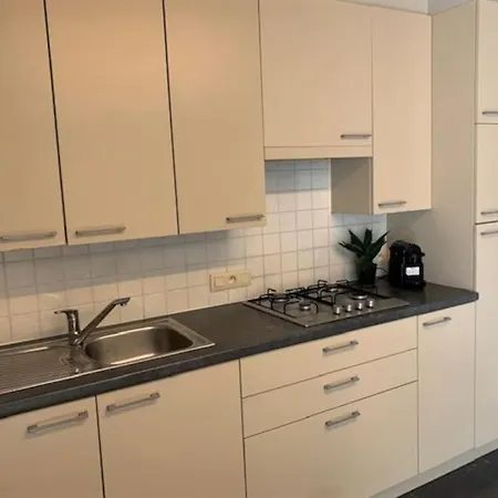 Raversea Op Enkele Minuten Wandelen Van De Zee. Apartamento *